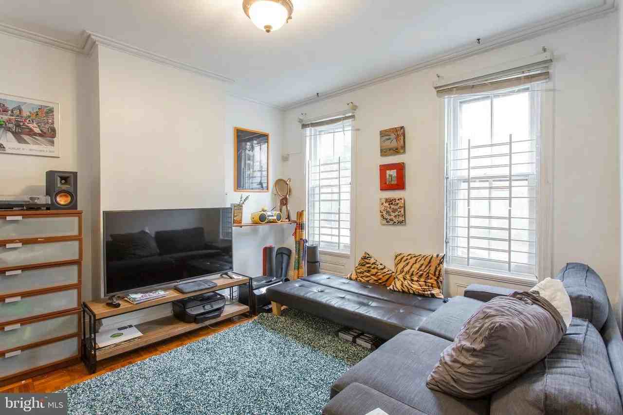 3916 Delancey St #1 - Photo 5 of 14