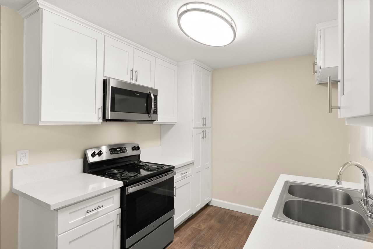 Anderson Park Apartments - Photo 4 of 49