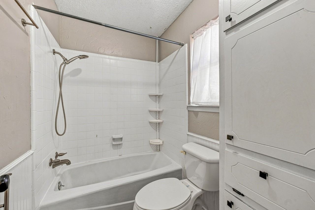 1208 N Dale Ave #1 - Photo 6 of 12