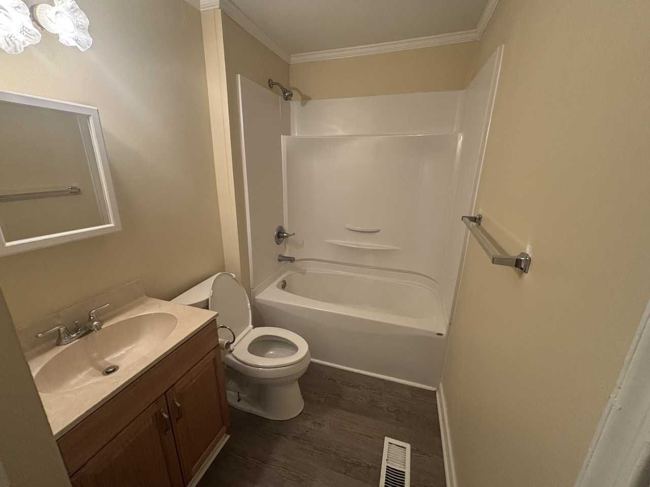 3916 Birch Ave Sw #1 - Photo 7 of 10