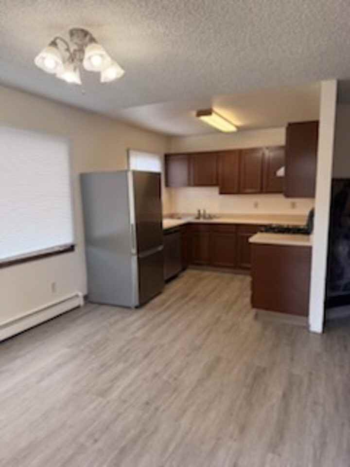 8533 Shrub Ct - Photo 2 of 12