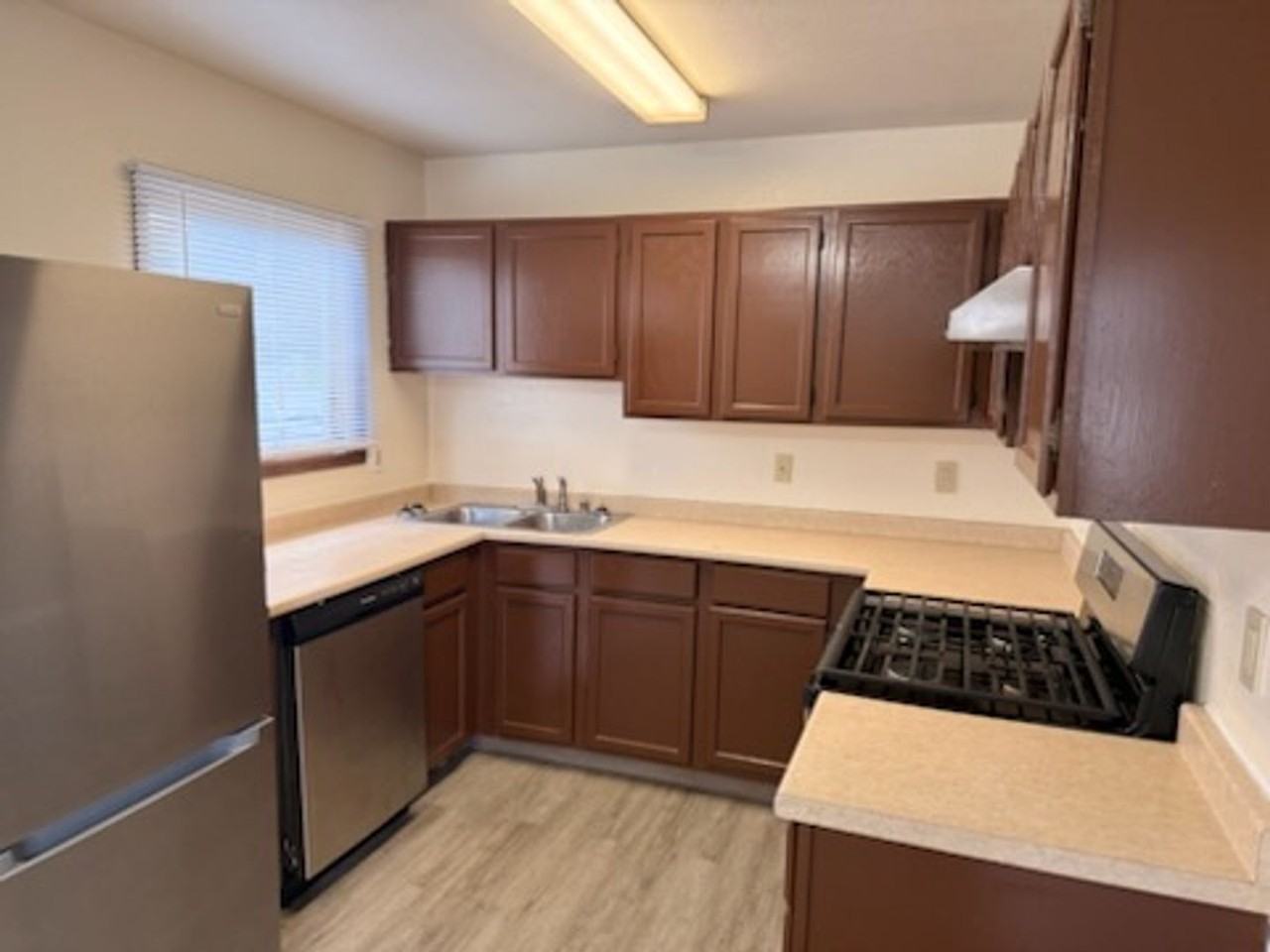 8533 Shrub Ct - Photo 3 of 12