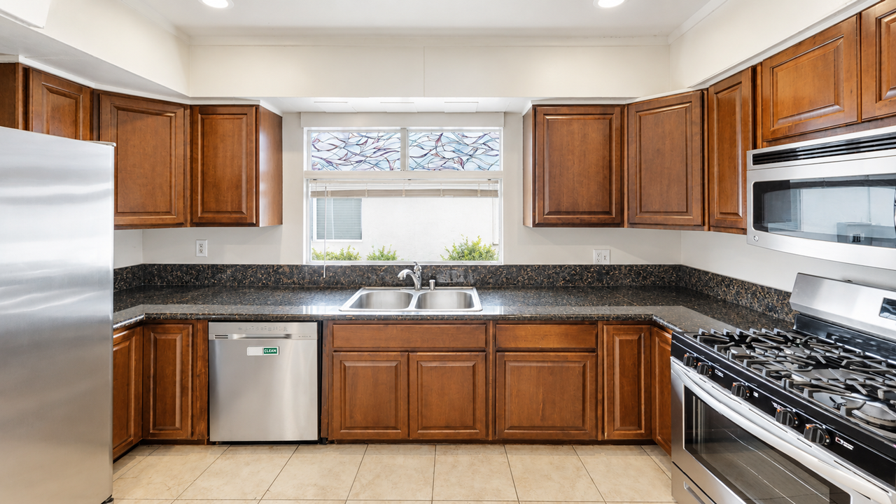 6244 Mary Lane Dr - Photo 4 of 20