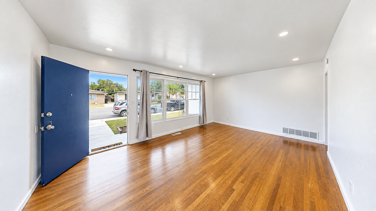 6244 Mary Lane Dr - Photo 6 of 20