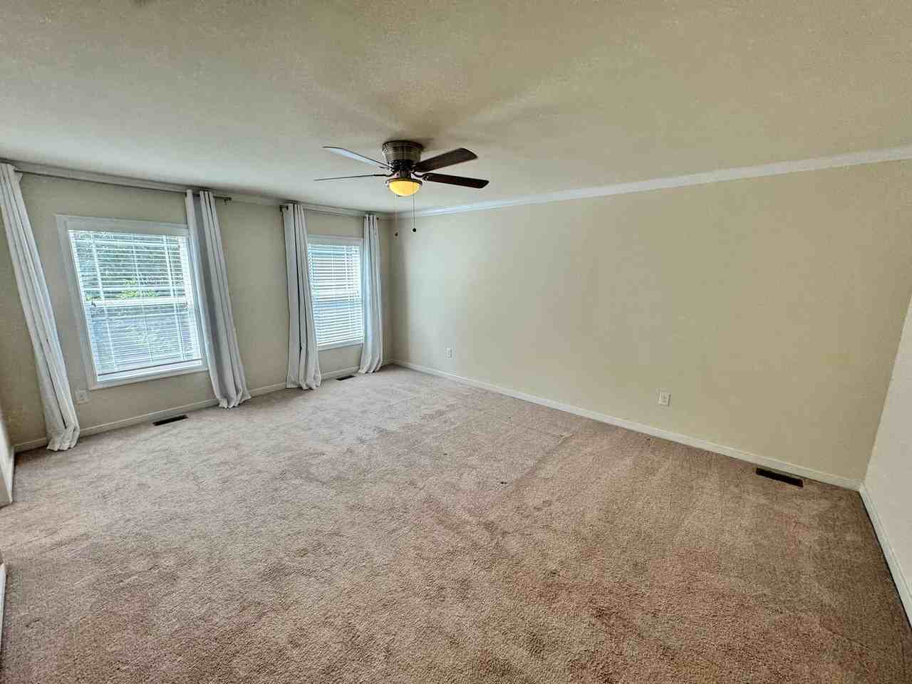 11425 Hayloft Ln - Photo 3 of 23