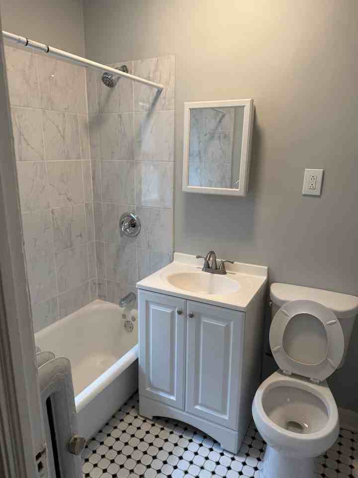 5736-52 S. Stony Island - Photo 4 of 7