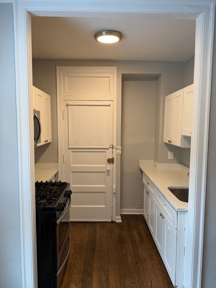 5736-52 S. Stony Island - Photo 6 of 7