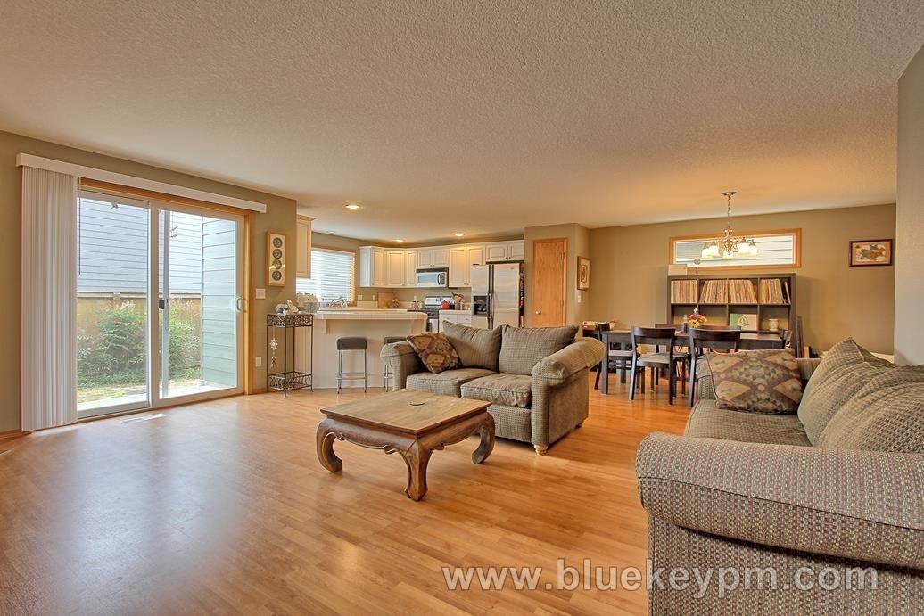 4018 Ne 91st St - Photo 2 of 20