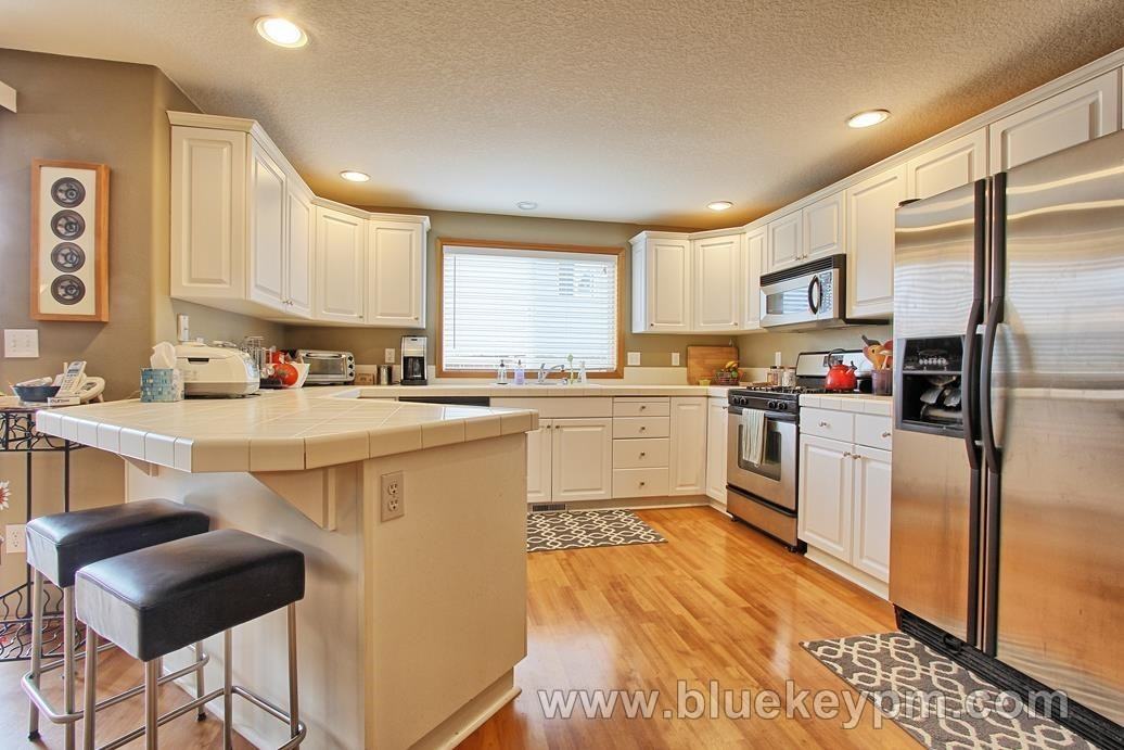 4018 Ne 91st St - Photo 3 of 20