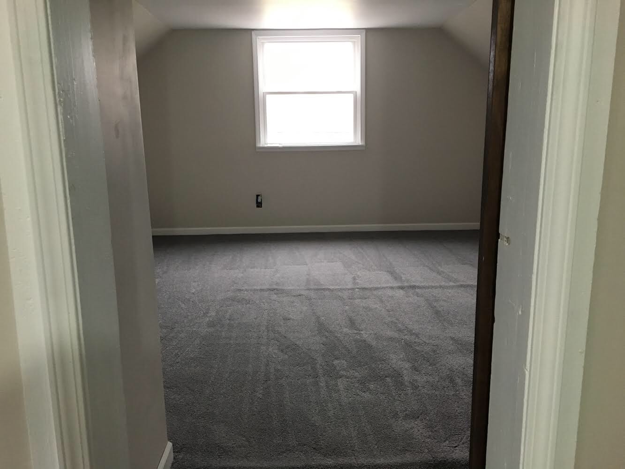 3006 Montclair Ave - Photo 7 of 38