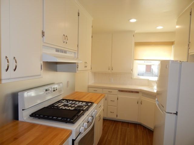 736 W Pine St - Photo 7 of 23