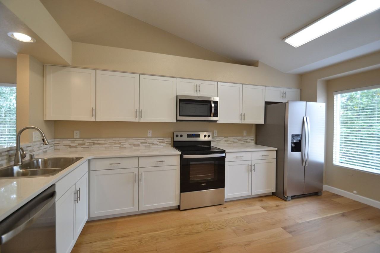 12307 Sleeping Bear Rd - Photo 5 of 23
