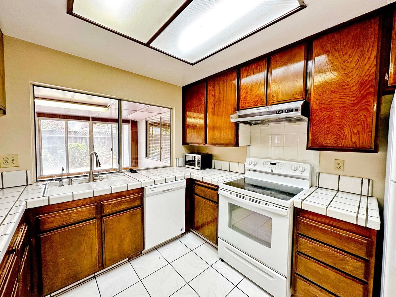 1726 Aprilsong Ct - Photo 2 of 31