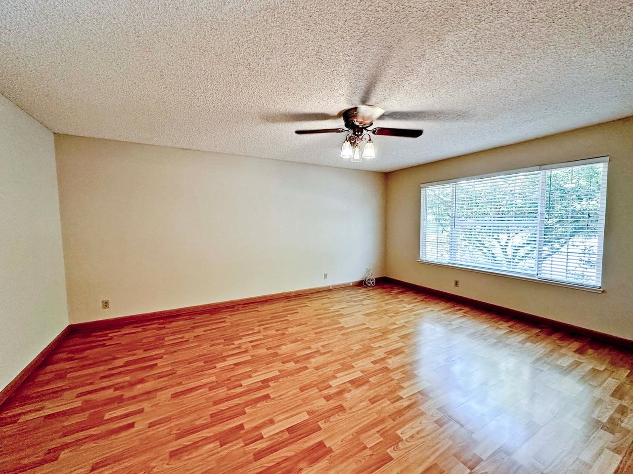 1726 Aprilsong Ct - Photo 4 of 31