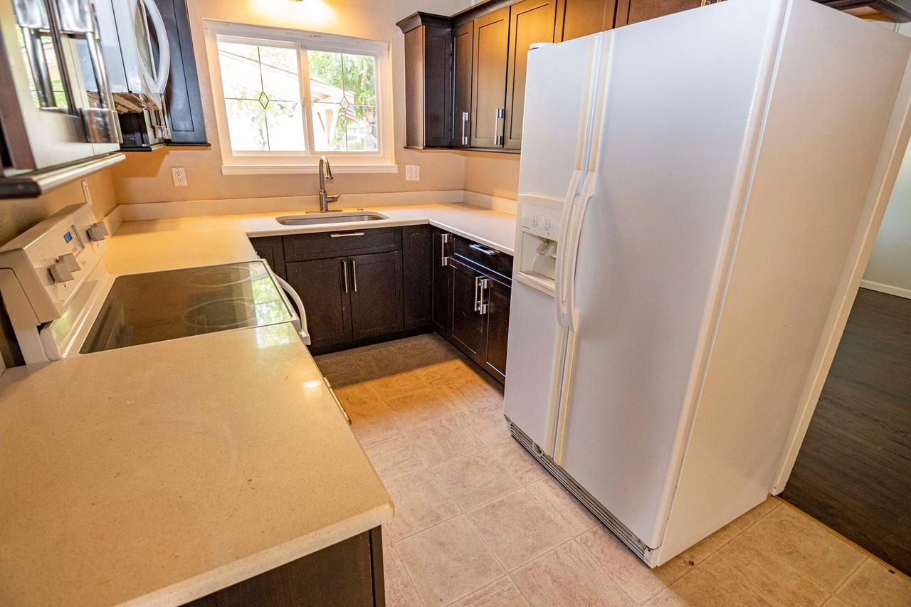 4384 Camden Ave - Photo 3 of 17