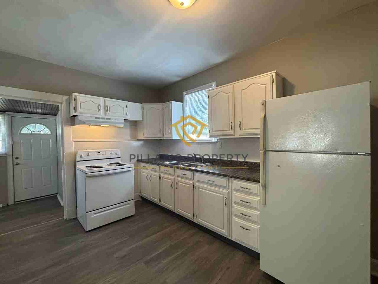 1215 N Kealing Ave - Photo 3 of 16