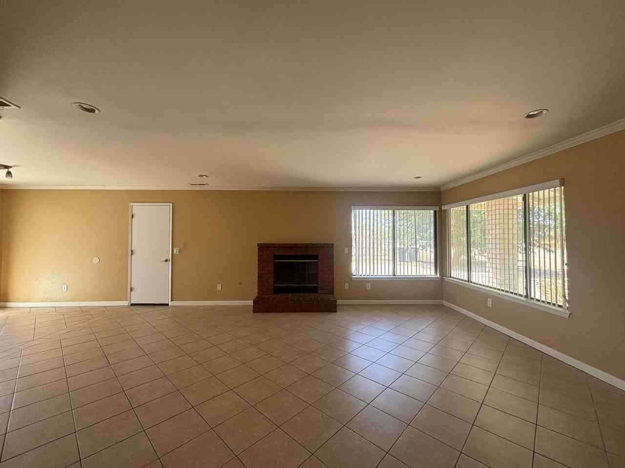 10116 E Avenue S2 #2 - Photo 6 of 34