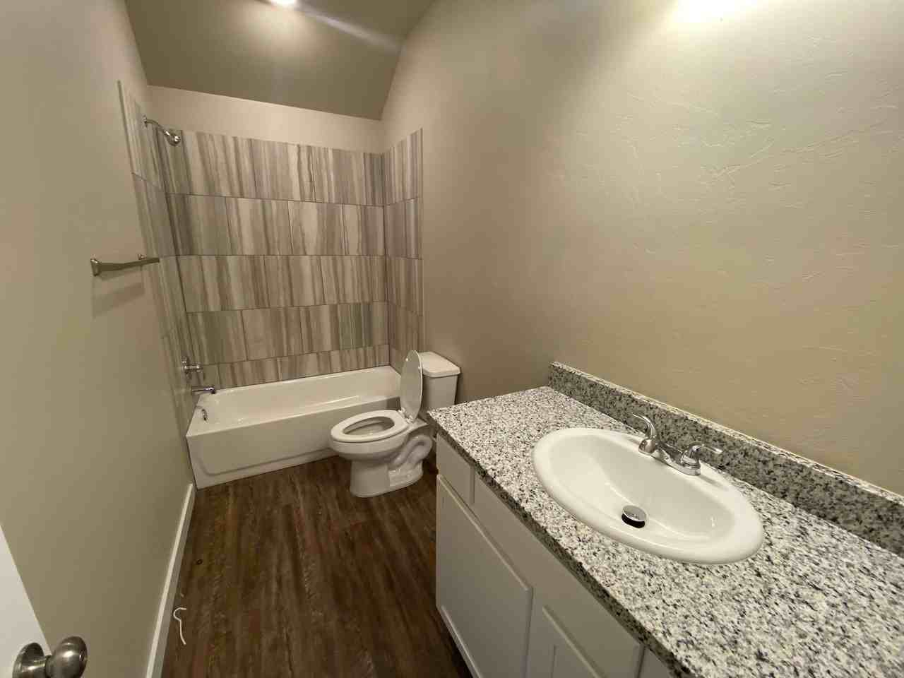 5204 Oakwood Villas Ct - Photo 7 of 15