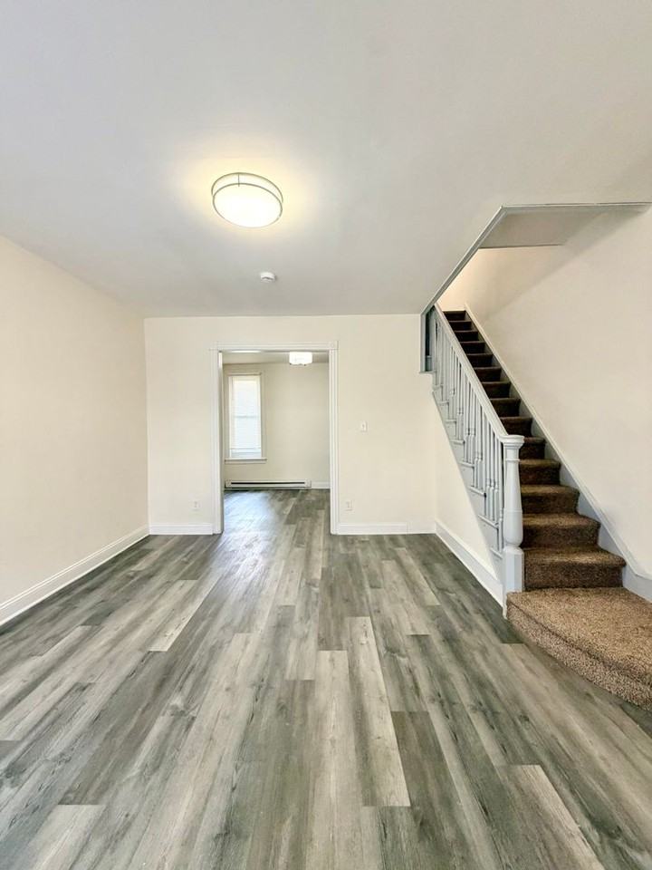 16 S Robinson St - Photo 2 of 22