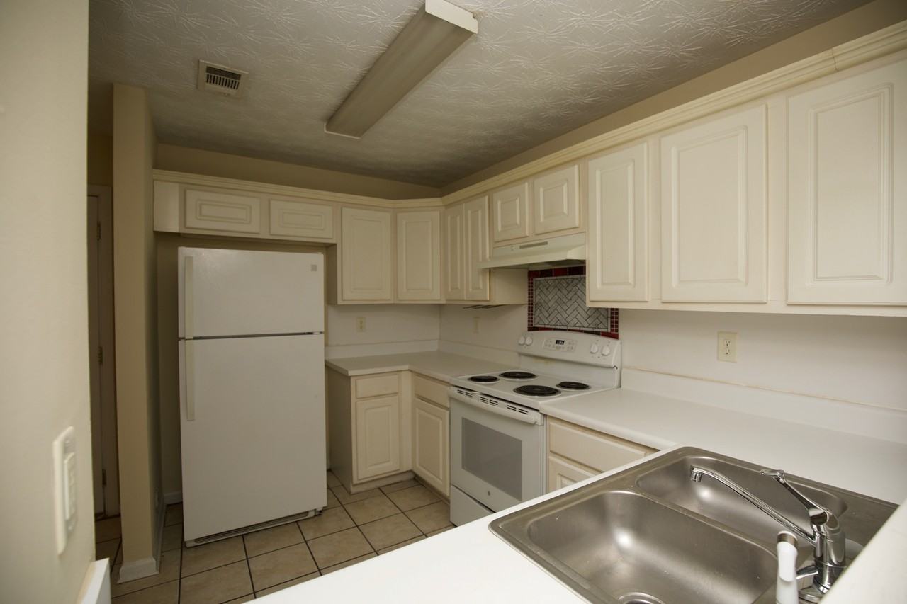 8260 Max Ct - Photo 5 of 18