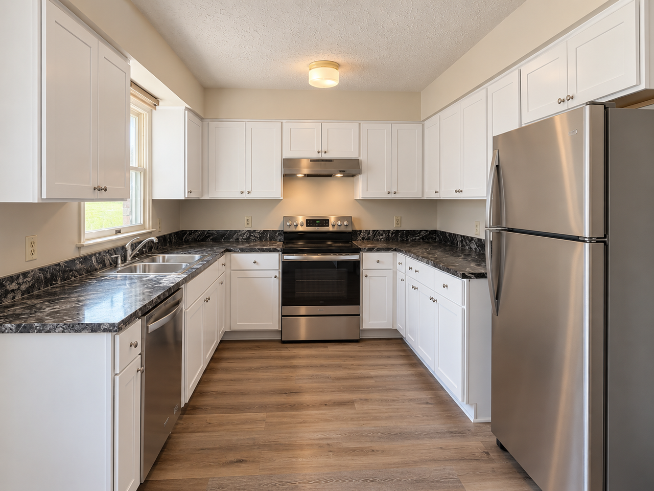 1221 Harmony Dr - Photo 2 of 6