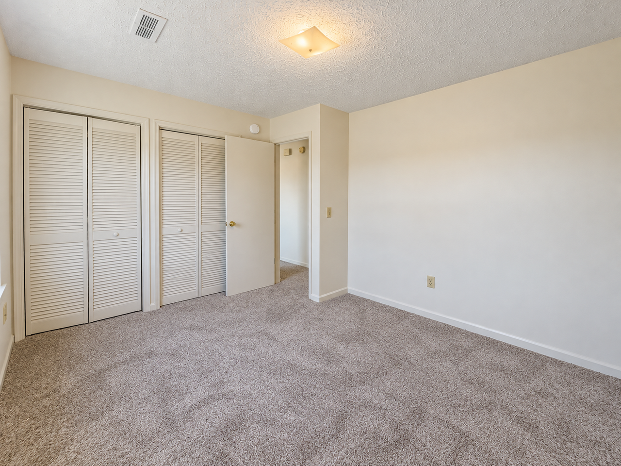 1221 Harmony Dr - Photo 4 of 6