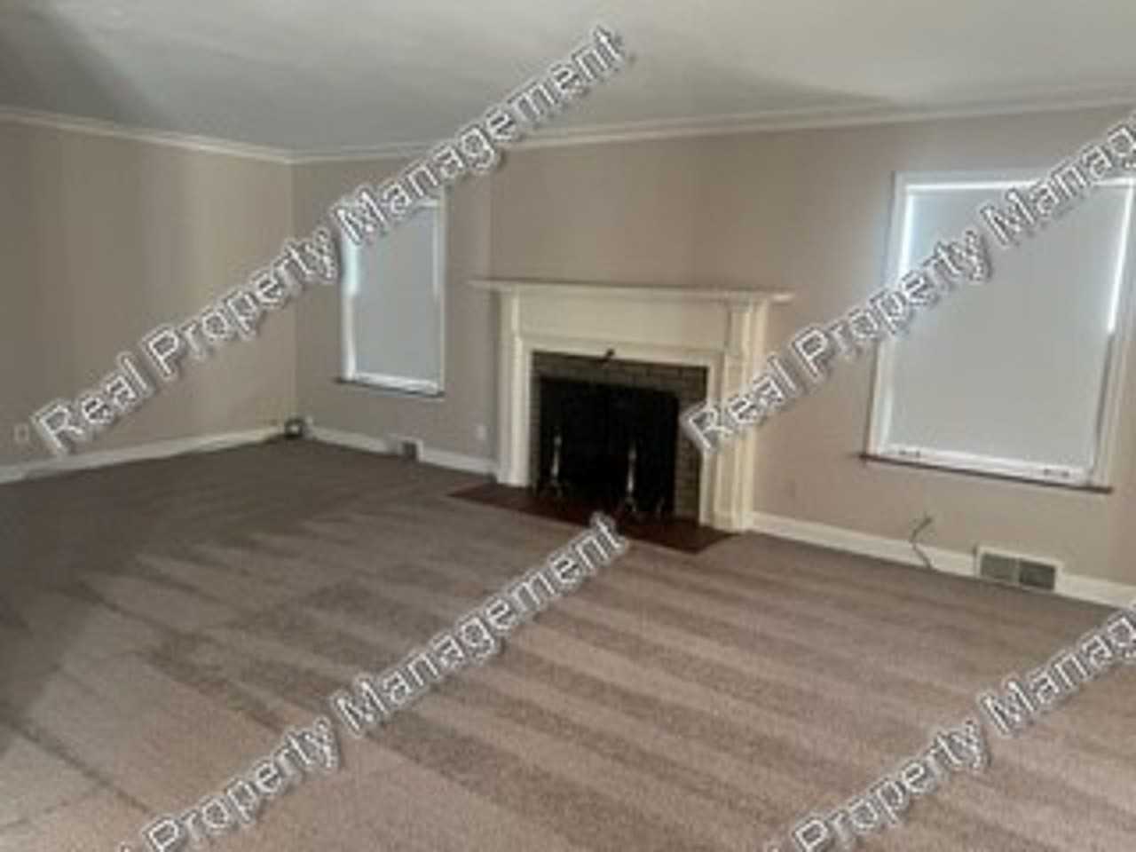 141 N Grant St - Photo 3 of 20