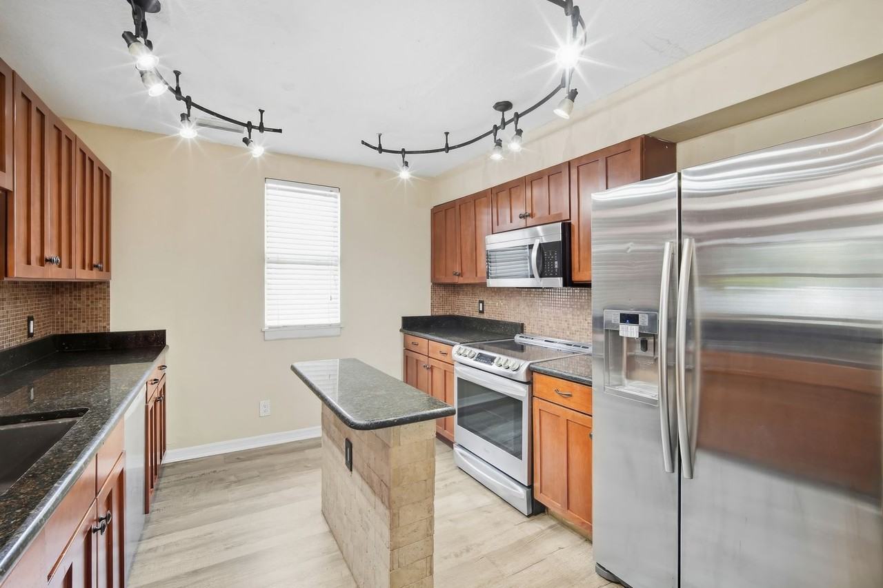 2117 W Palmetto St - Photo 6 of 25