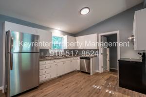 featured image of 2470 N New Haven Ave