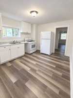 featured image of 174 Strong Ave