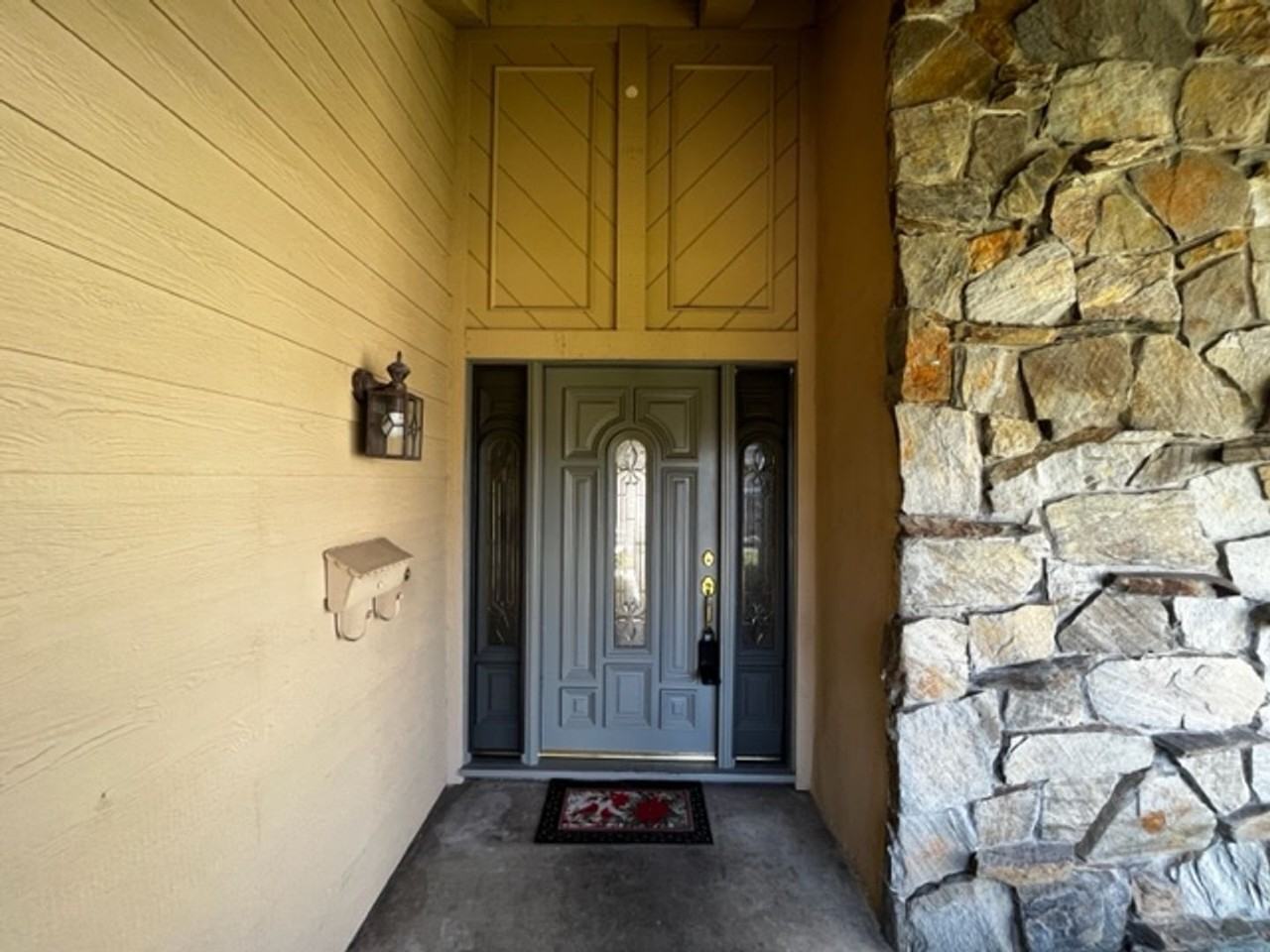 8871 Henton Dr - Photo 2 of 31