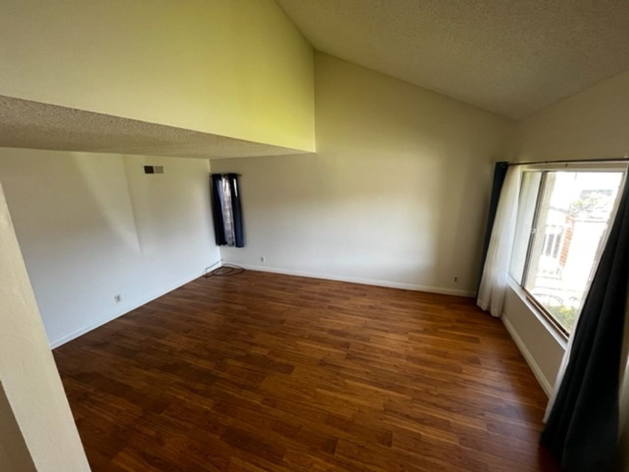 8871 Henton Dr - Photo 4 of 31