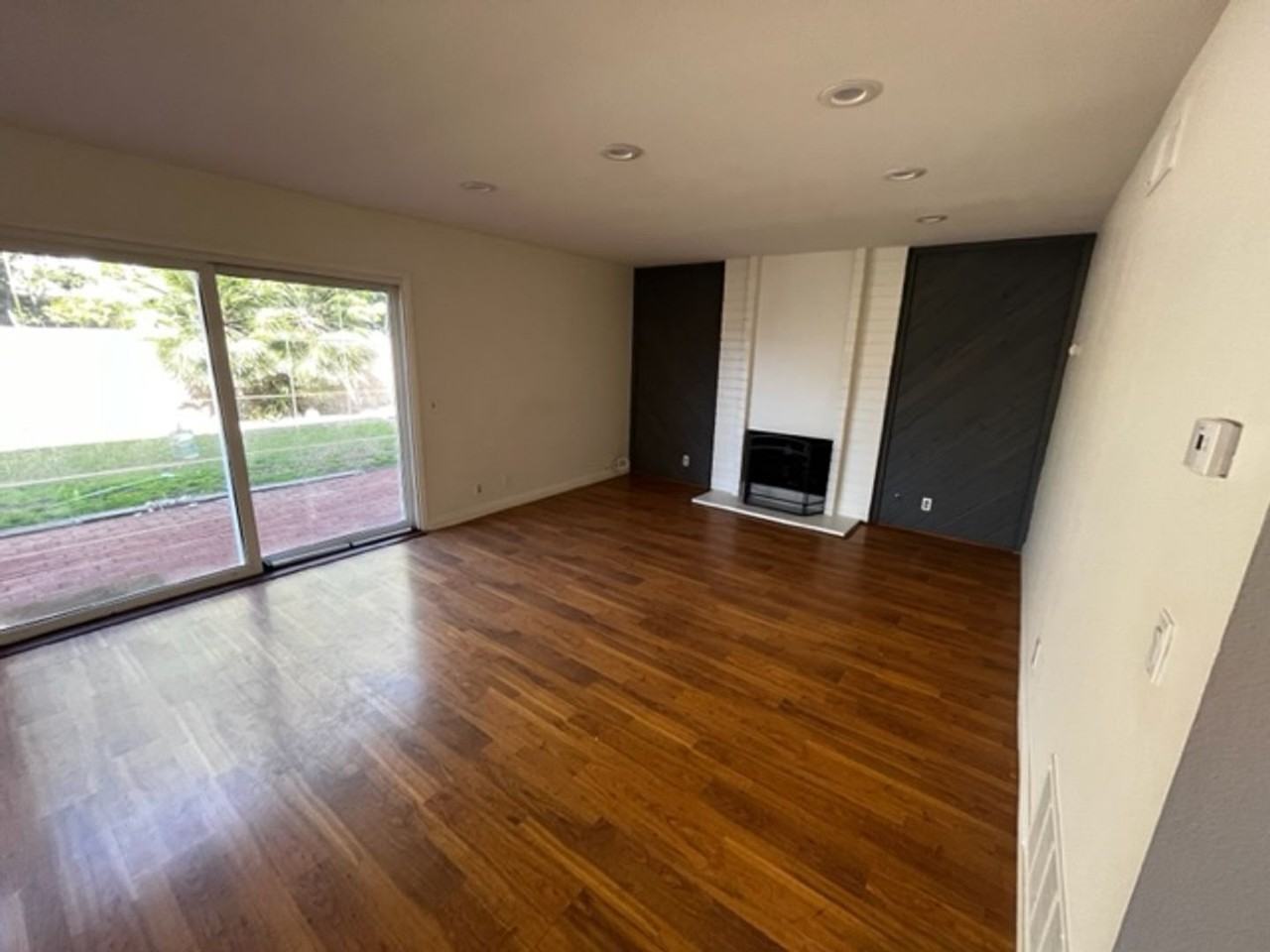 8871 Henton Dr - Photo 5 of 31