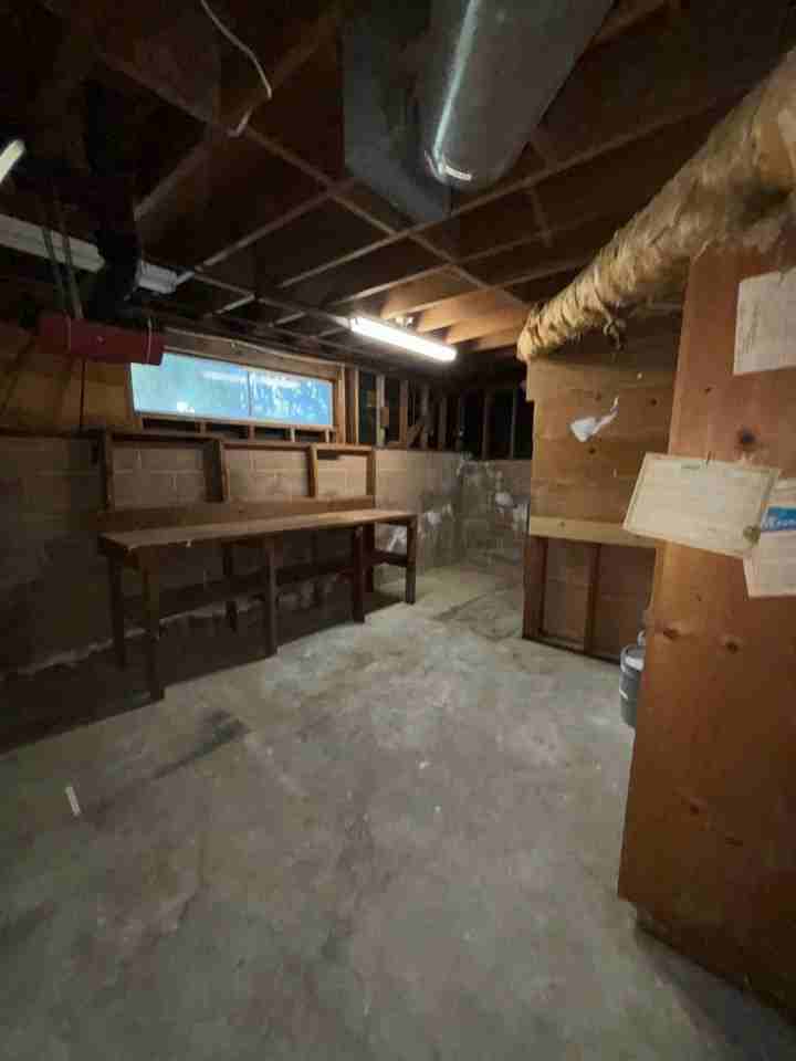 233 4th Ave - Photo 5 of 50