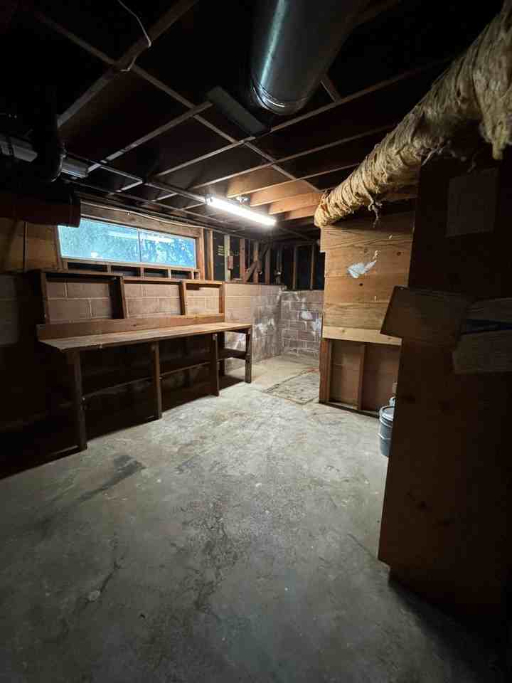 233 4th Ave - Photo 6 of 50