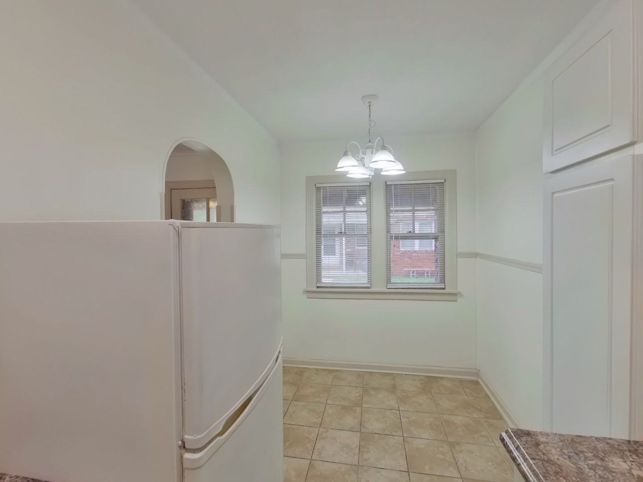 350 N Fern St - Photo 5 of 10