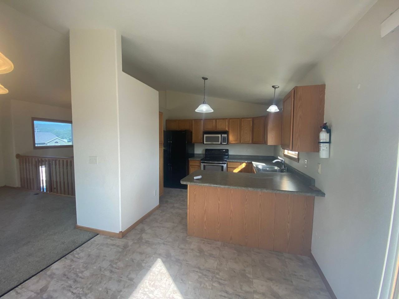 6870 Meadow Rose Ln - Photo 7 of 21