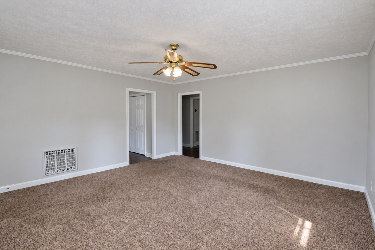 248 4th Ave - Photo 3 of 15