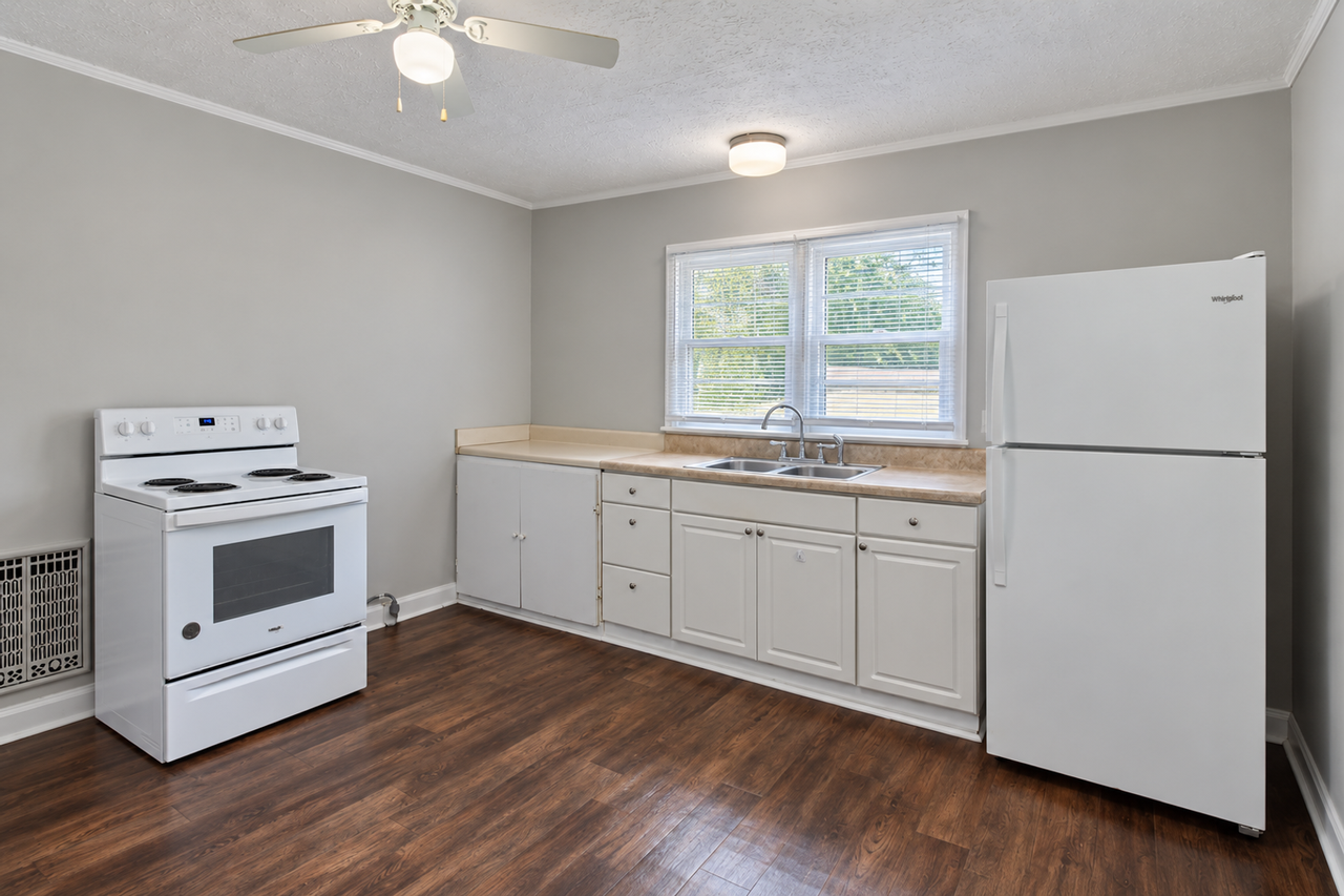 248 4th Ave - Photo 6 of 15