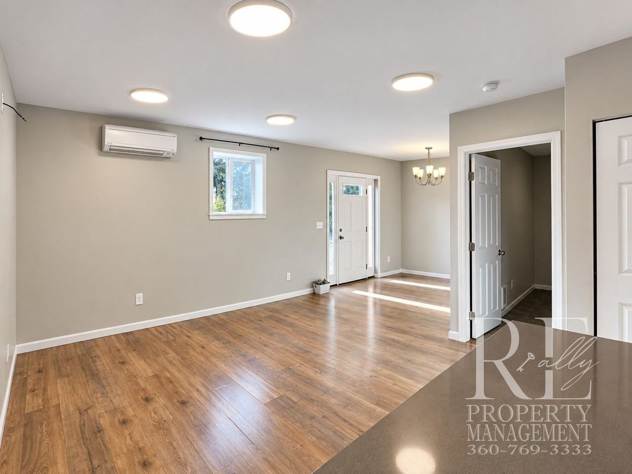 1227 S National Ave - Photo 5 of 16