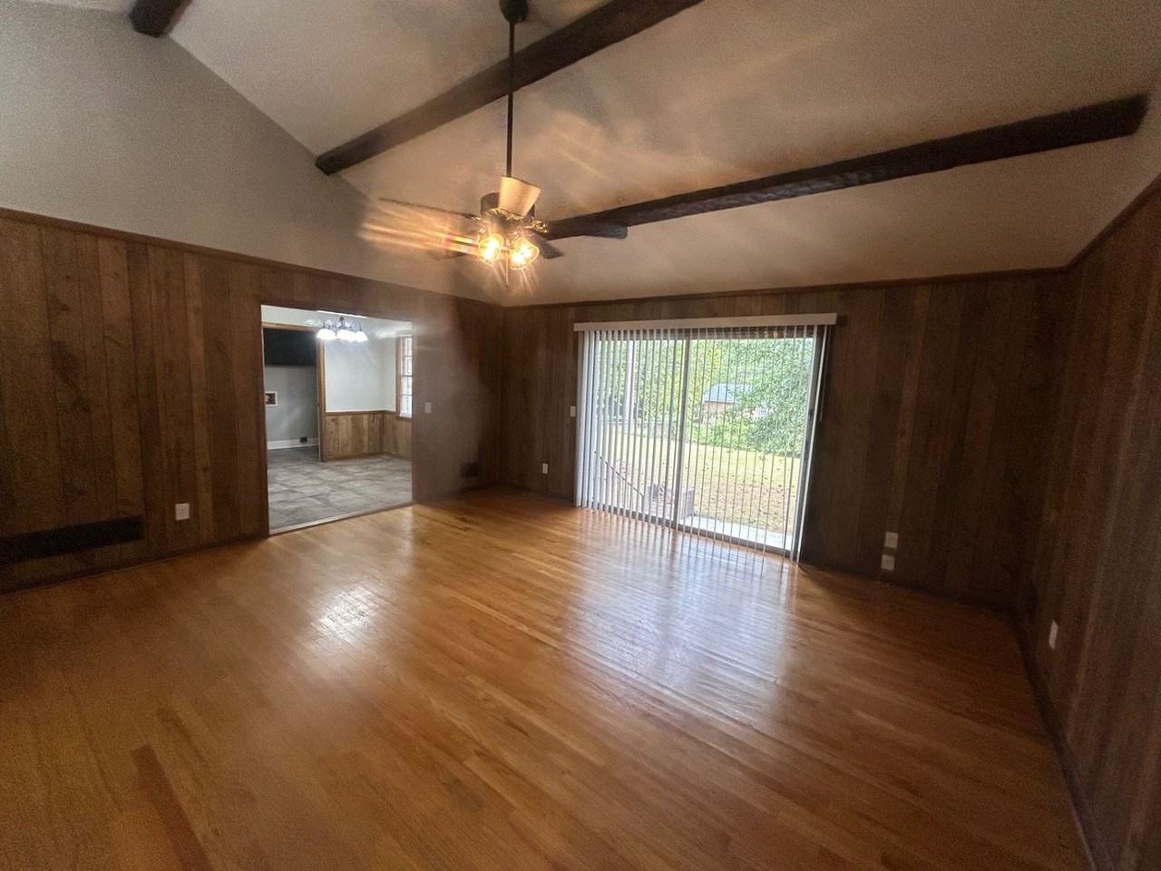 508 Bitternut Rd - Photo 4 of 32