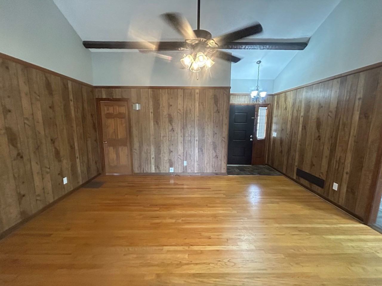 508 Bitternut Rd - Photo 5 of 32