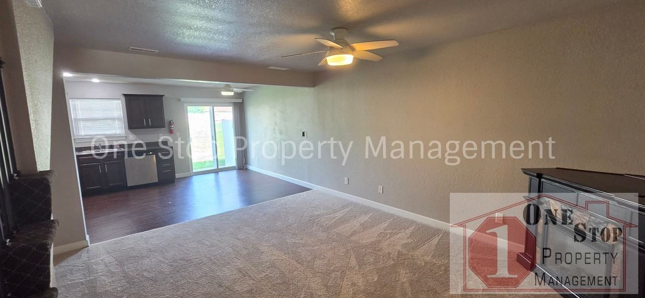 260 Pointe Ln - Photo 6 of 23