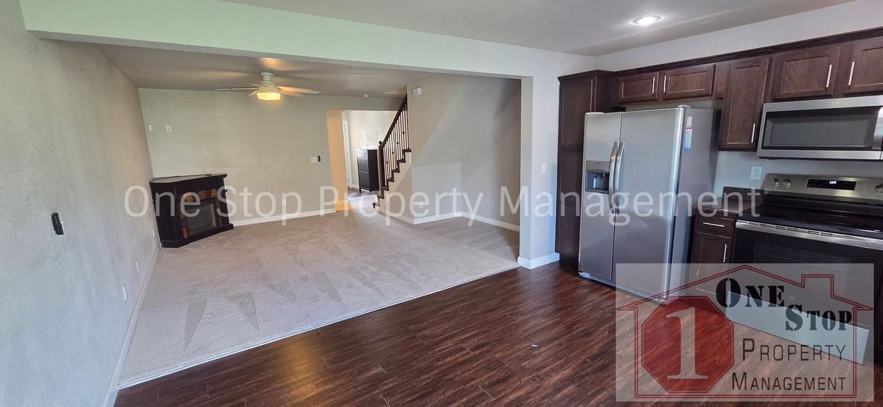 260 Pointe Ln - Photo 7 of 23