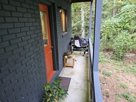 featured image of 802 Creekside Dr