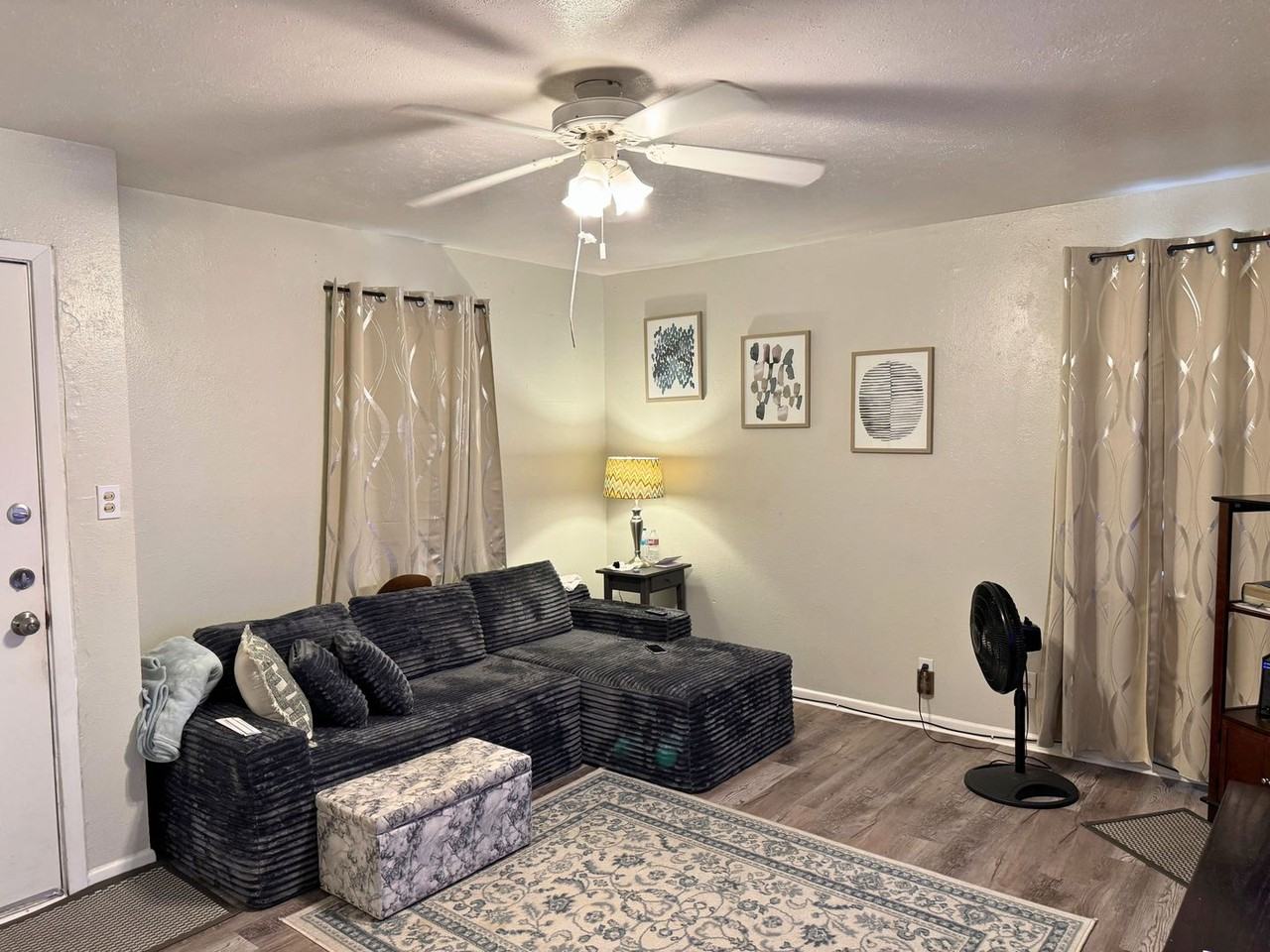 1401 E Cortez Dr - Photo 3 of 21