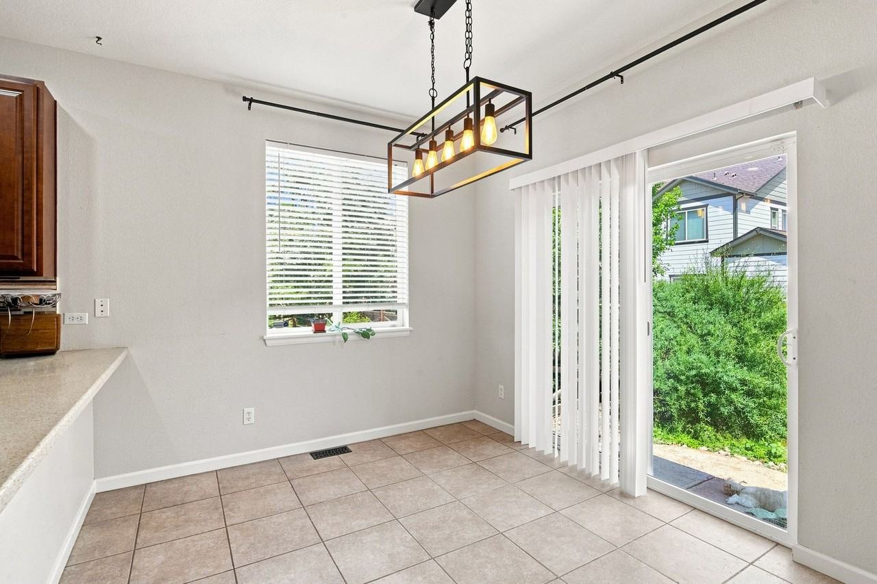 8238 Hollygrape Ln - Photo 6 of 18
