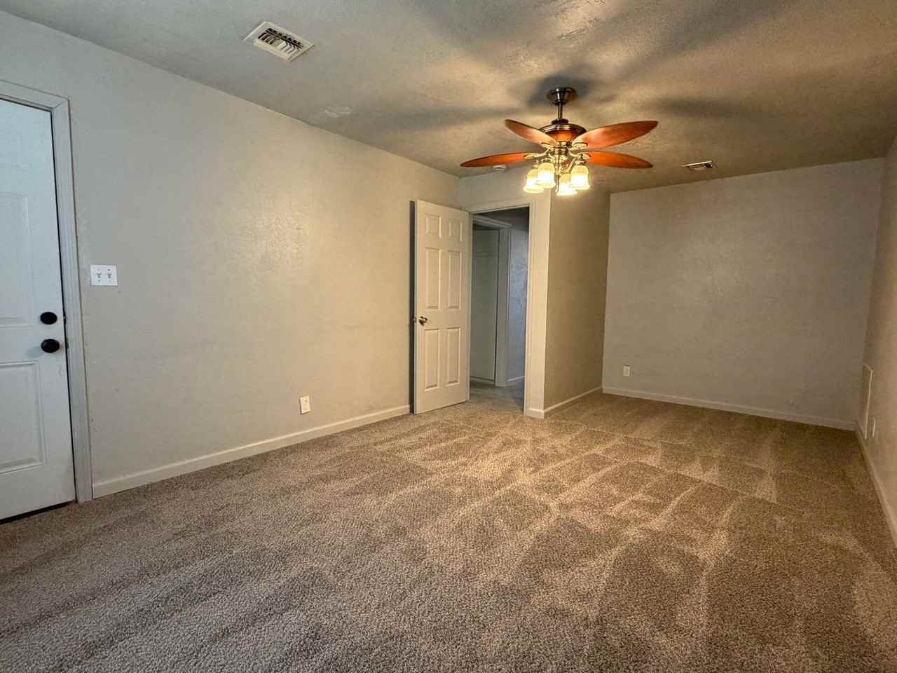1503 Nw Columbia Ave - Photo 6 of 12