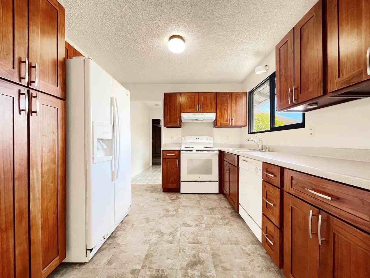 266 Akiohala St - Photo 3 of 22