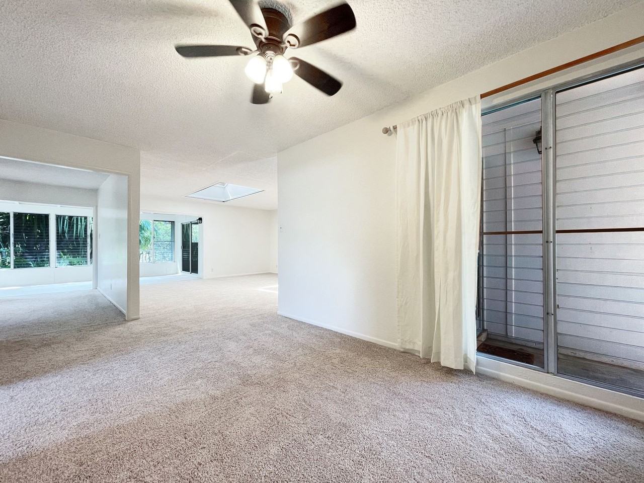 266 Akiohala St - Photo 5 of 22